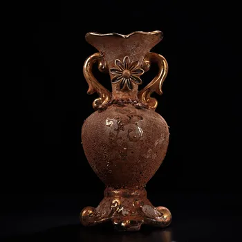 Коллекция произведений культуры и развлечений, а также коллекция найденных в сельской местности ваз с золотой росписью.