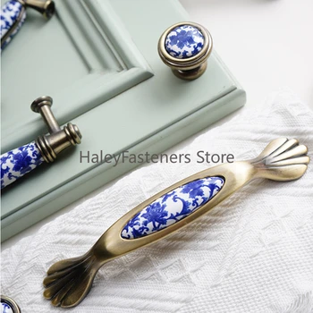 Модная креативная Синяя керамическая Мебельная ручка Бронзовый выдвижной ящик шкафа Антикварные латунные Бело-синие фарфоровые ручки шкафа