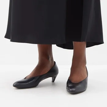 Новые ретро туфли с круглой головкой и мелким ртом на кошачьем каблуке, модные женские кожаные туфли на шпильке в тон